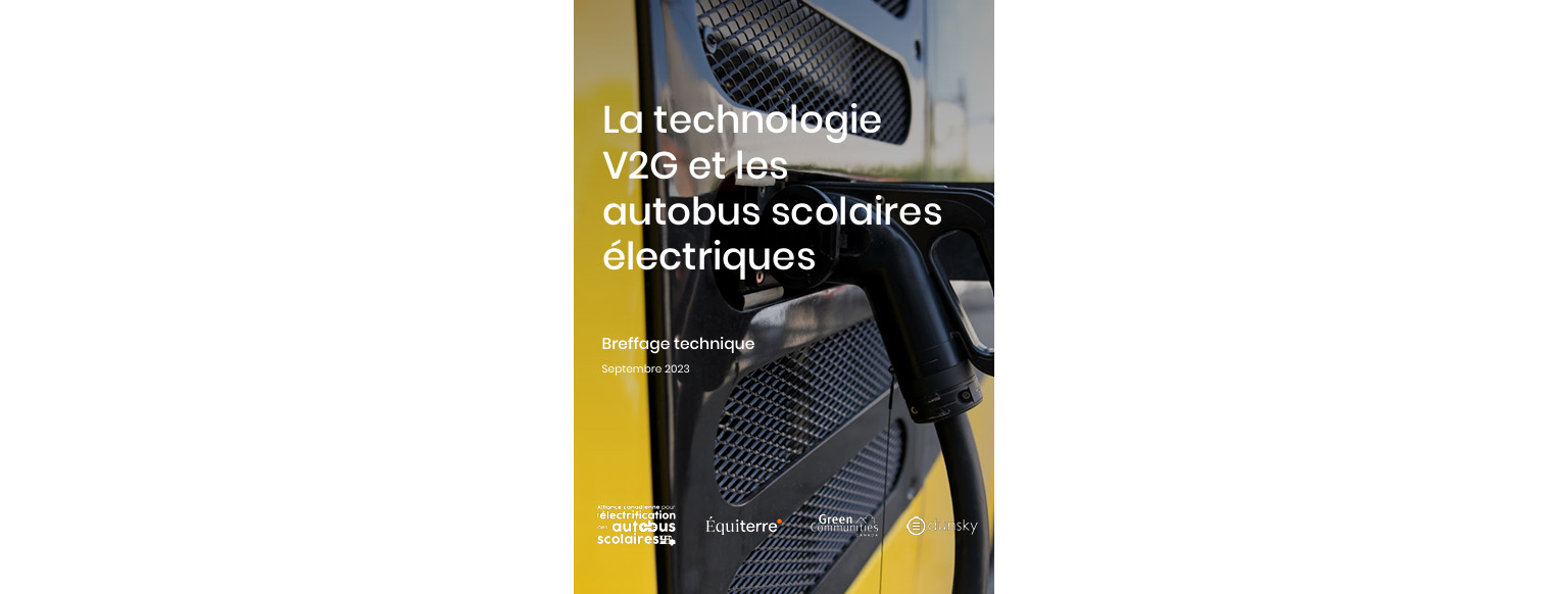 Bannière présentant le titre Véhicule-à-Réseau (V2G) et Autobus scolaires électriques sur une photo en gros plan du port de chargement d'un autobus scolaire électrique.